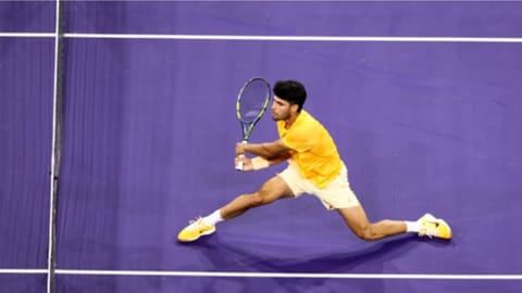 Carlos Alcaraz reached his fifth consecutive Indian Wells semi-final