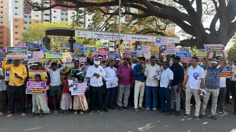 Protest seeking the extension of Metro Rail linkage to Manali New Town