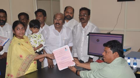 2026 TN elections | Porkodi Armstrong eyes political revival, files papers on two leaves