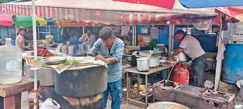A biriyani stall located close to the Rajiv Gandhi
Government General Hospital