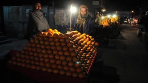 Pakistan hikes electricity tariff 