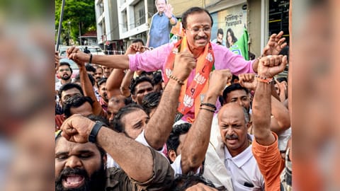 V Muraleedharan