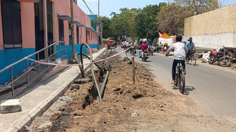 Incomplete installation of the underground Metro Water pipeline on Shaik Maistry Street in Royapuram 
