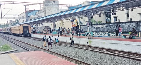 Chennai: Failure to curb track crossing at Mambalam railway station raises safety concerns