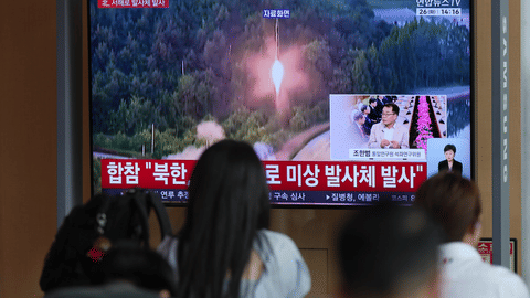 A TV screen shows a reporting of North Korea’s unidentied projectile, with le footage during a news program at the Seoul Railway Station in Seoul, South Korea, Tuesday, May 26, 2026.
