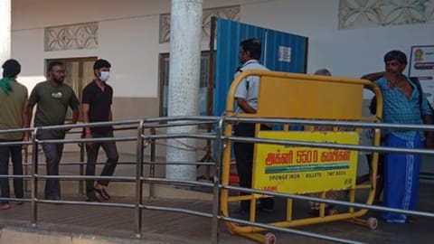 Minister Ramesh visits Tiruchendur Subramanya Swamy Temple 