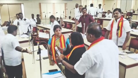 Screengrab of TVK and DMK council members arguing in the Erode Corporation meeting held on Tuesday