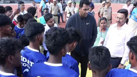 Sports Minister Aadhav Arjuna with young athletes