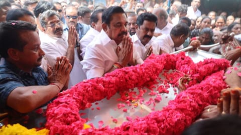 AIADMK general secretary Edappadi K Palaniswami pays tribute to the Thanjavur party functionary’s mortal remains on Monday