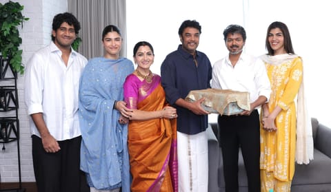 Khushbu, Sundar C invite CM Vijay to daughter’s wedding
