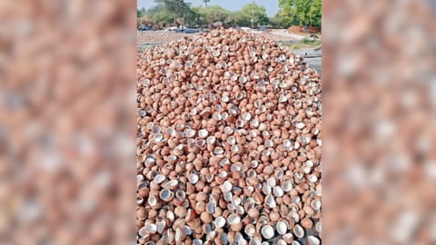 Copras stagnated at a procurement centre 