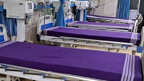 The District Medical Officer (DMO) said that there was currently no need to be worried and that as a precautionary measure, a week-long holiday has been declared for the school