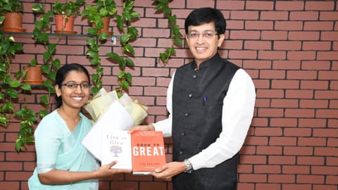 Jennifer, Assistant Director in the Rural Development Department met Dr Radhakrishnan, Chairman and Managing Director of Tamil Nadu Power Distribution Corporation Ltd