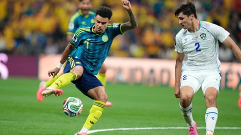 Luis Díaz sparks Colombia to a 3-1 win over Uzbekistan in its World Cup opener