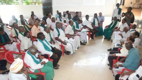 Federation of Farmers Associations representatives during a discussion in Tiruchy on June 20