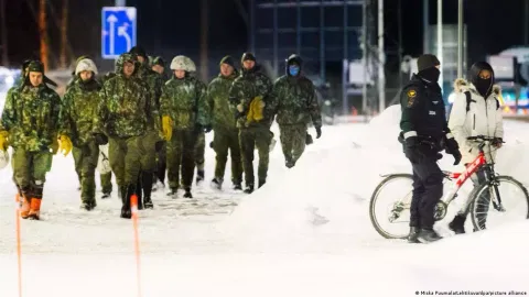 Russian-Finnish border How asylum-seekers pay to cross over
