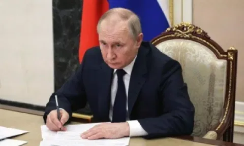 Putin ‘may try to blow up largest nuclear plant in Europe’, warns Ukraine