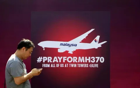 Malaysia, Singapore slam comedian for ''offensive'' joke over MH370 plane disappearance
