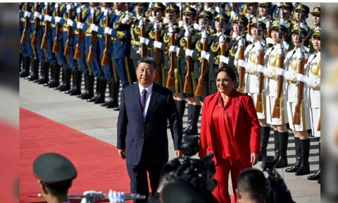 &nbsp;Honduran President Xiomara Castro and Chinese President Xi Jinping