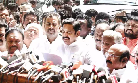 AIADMK general secretary Edappadi K Palaniswami reading out party’s resolution, issuing BJP deadline to act against Annamalai