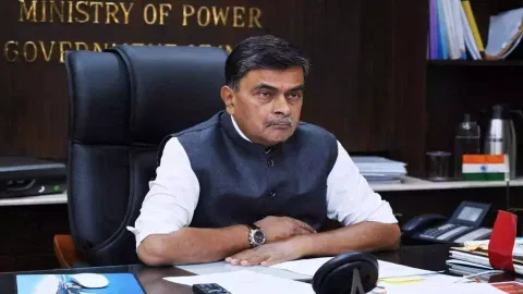 Union Power and New &amp; Renewable Energy Minister R K Singh