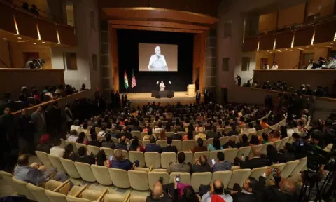 PM Narendra Modi interacting with Indian diaspora at Ronald Reagan Centre in Washington DC on Friday
