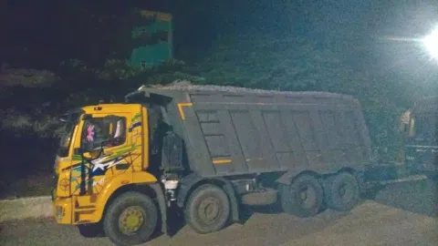 Trucks with mined M-sand materials seized at Kumari&nbsp;