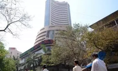 Bank stocks selloff drags down Nifty from all-time high