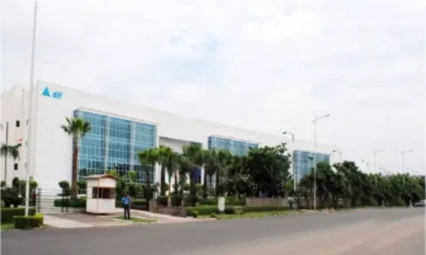 DLF posts lower net in Q1