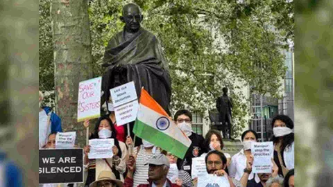 UK-based Indian-origin women’s group organised a silent protest march (Photo: PTI)&nbsp;