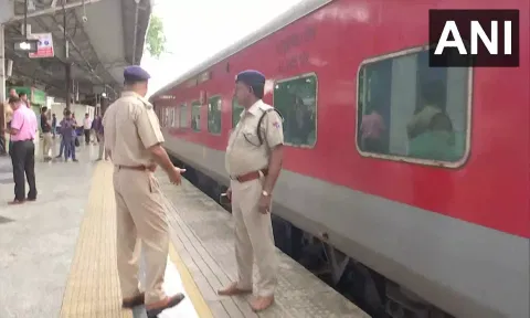 Visual from Mumbai Central Railway Station (ANI)