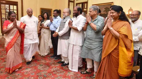 Floor leaders of I.N.D.I.A meeting President Droupadi Murmu