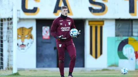 Inter Milan make bid for Brazilian goalkeeper Bento Krepski