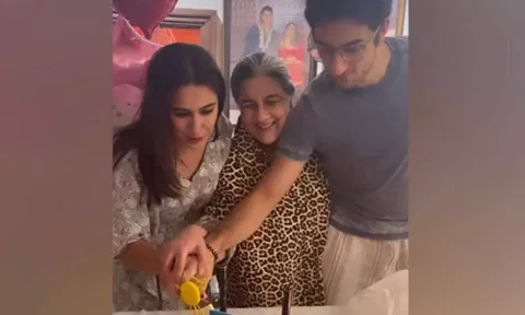 Sara Ali Khan, Amritha Singh, Ibrahim Ali Khan (Photo: ANI)