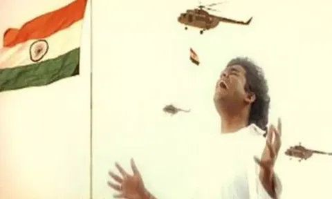 Still of 'Maa Tujhe Salaam' song