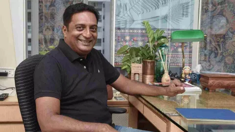 &nbsp;Prakash Raj