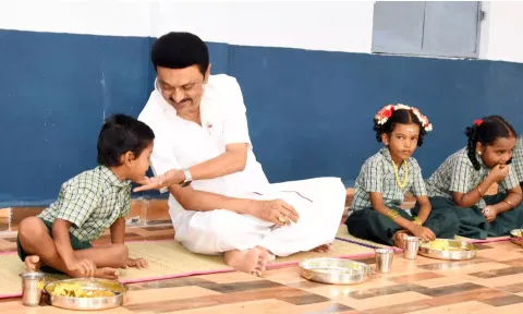 Tamil Nadu CM M K Stalin shares meal with school students at Nagapattinam. (ANI)