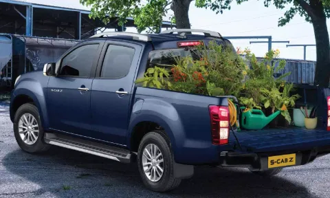 Isuzu Motors launches crew cab pickup variant