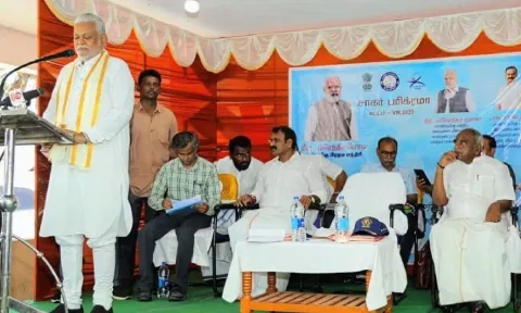 Union Minister of Fisheries Parshottam Rupala addressing fishermen in Thoothur, Kanniyakumari on Thursday