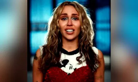 Singer Miley Cyrus