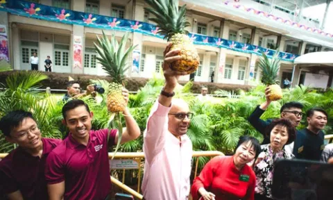 Sales of pineapples soar in Singapore after Tharman's poll victory