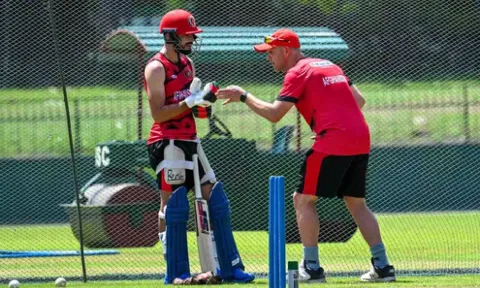 &nbsp;Jonathan Trott&nbsp;