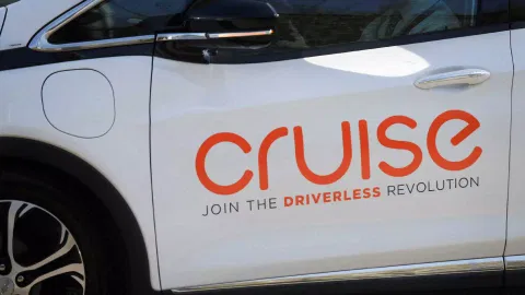 A self-driving GM Bolt EV is seen during a media event where Cruise, GM's autonomous car unit, showed off its self-driving cars in San Francisco (Photo/Reuters)