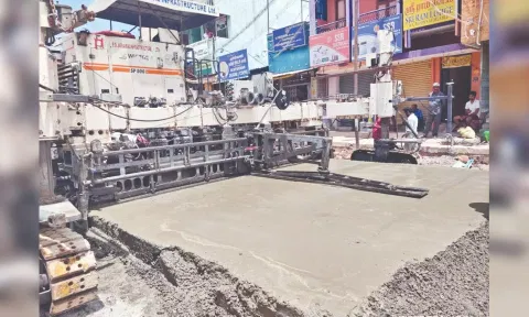 Highways Department laying road on ‘7th pragaram’ in Tiruvannamalai town