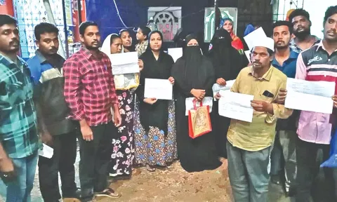 Some of the affected women showing the clarification they received from I-T officials in Vellore