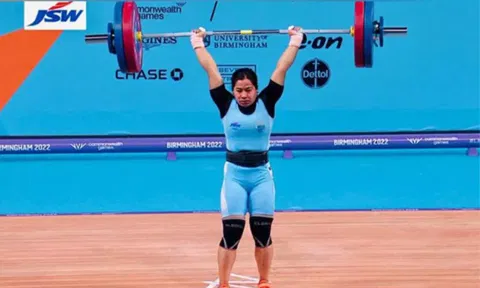 Indian weightlifter Bindyarani Devi Sorokhaibam.