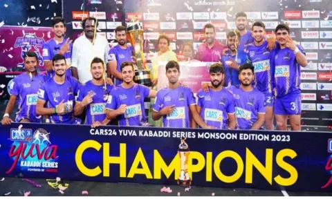 Aravalli Arrows with the trophy (Image: ANI)