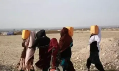 Taliban to build shelters for Afghan refugees returning home from Pak