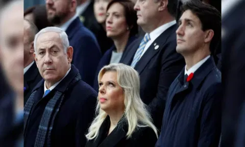 Israeli PM Benjamin Netanyahu &amp; his wife Sara, with Canadian PM Justin Trudeau attend a commemoration ceremony in Paris. (Reuters)