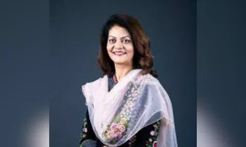 Dr Rashmi Saluja